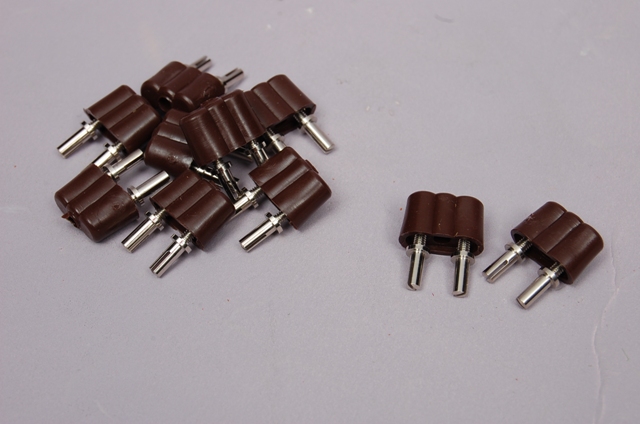 Mini Clavija Macho 3 U.